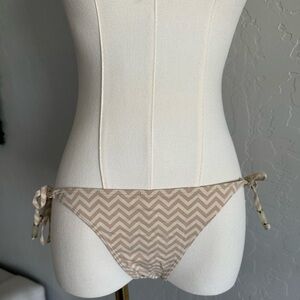 H&M Beige Chevron Bikini Bottom